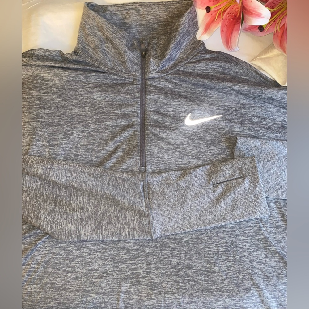 Nike Women's Heathered Gray Quarter-Zip Running Jacket